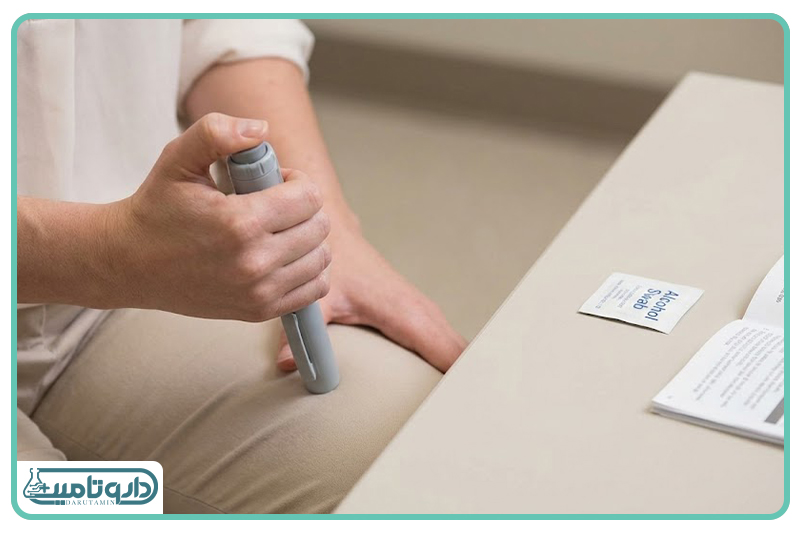 تزریق زیر پوست در بالای ران