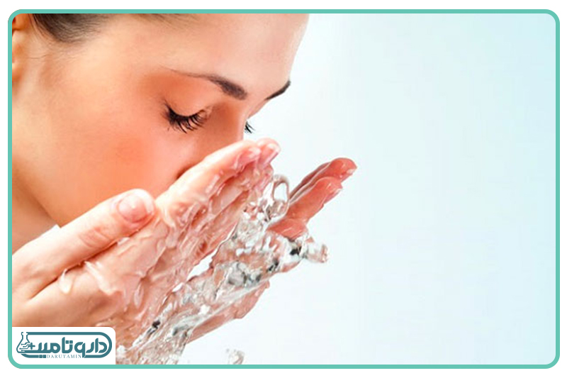 این نوع پوست نیاز به شویندهای دارد که بتواند چربی اضافی را کنترل کند