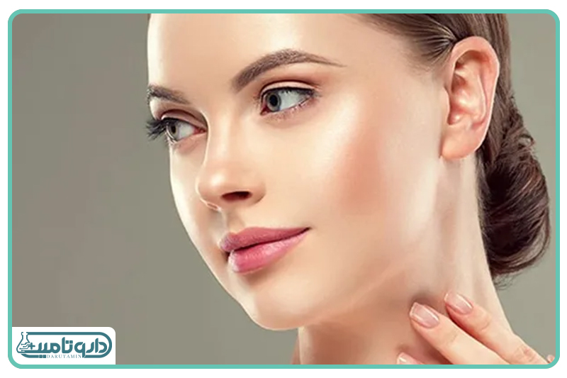 استفاده منظم از این محصول به حفظ لطافت و تعادل رطوبت پوست کمک میکند